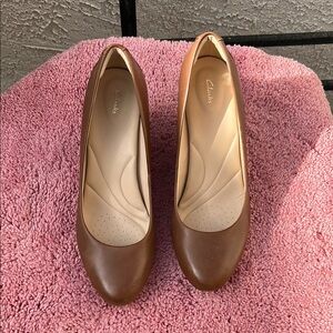 Clarks Women's Brown Pumps